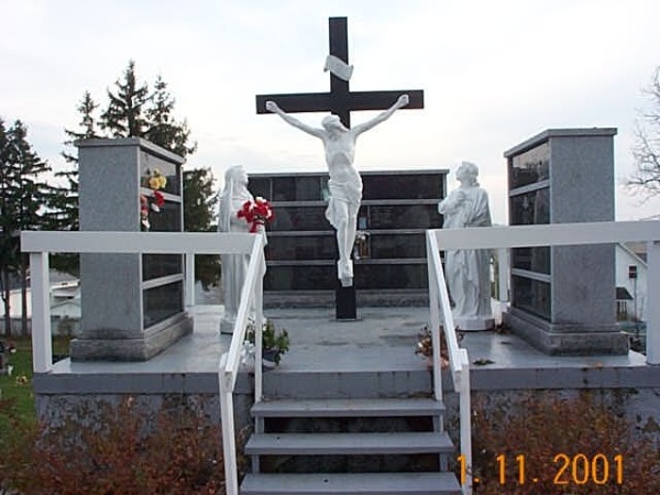 Saint L'Évangéliste Cemetery