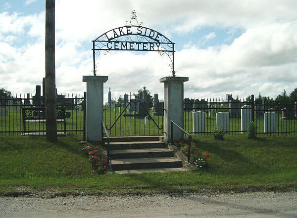lakeside cemetery, bishopton, qc