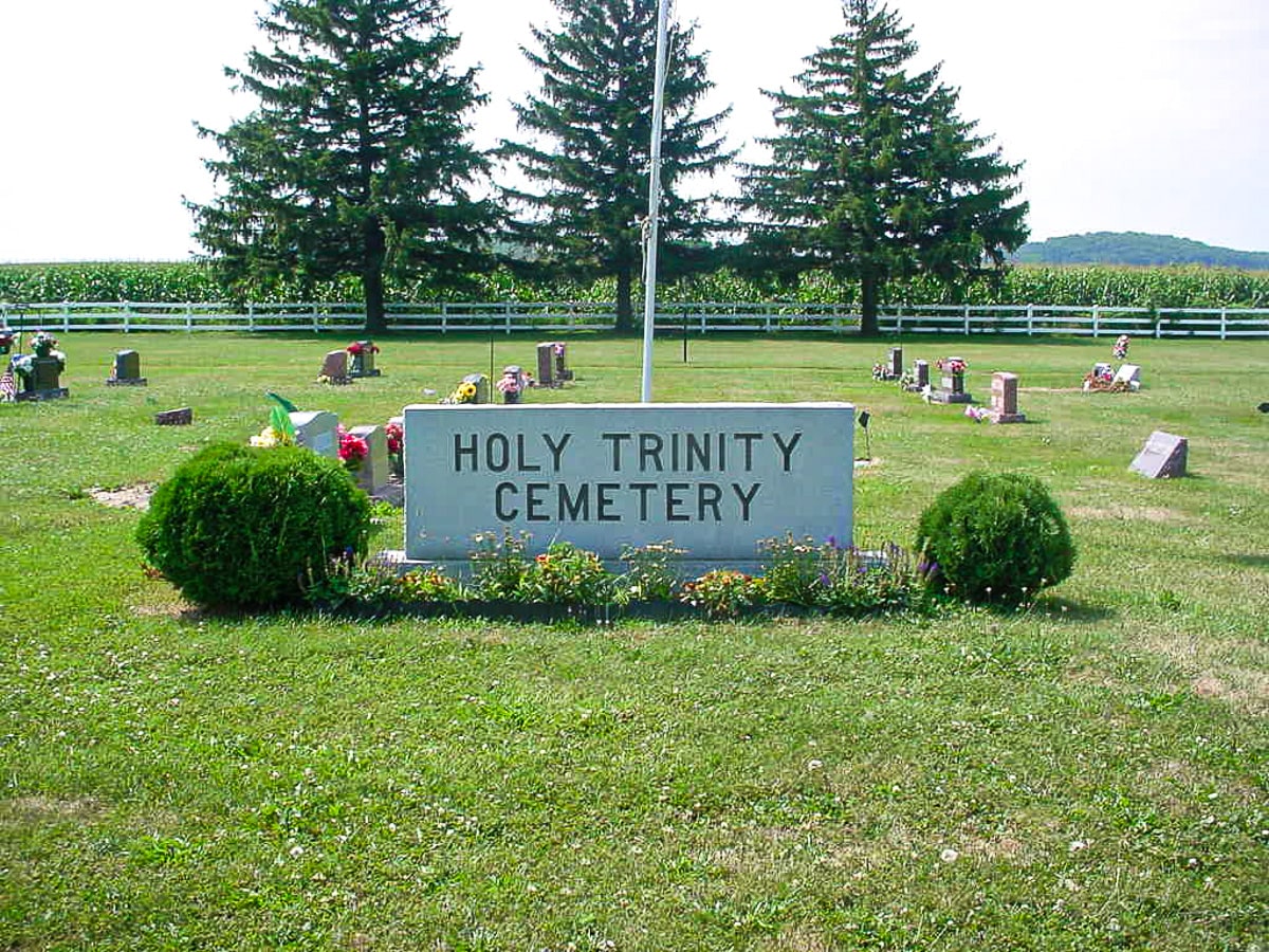 holy trinity cemetery, scales mound, illinois