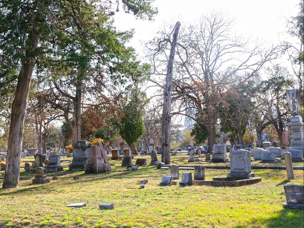 oakwood cemetery
